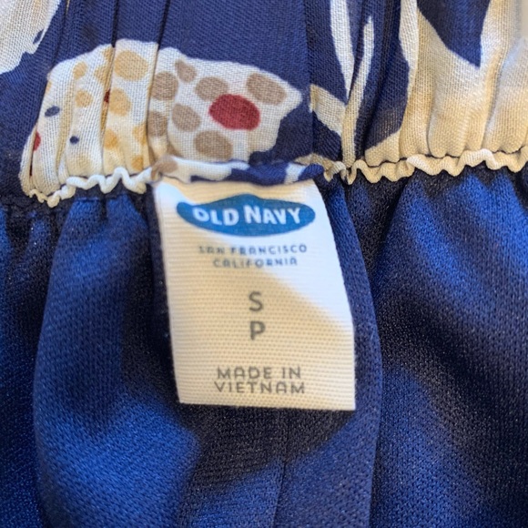 •Old Navy• Lined Elastic Waist Skater Skirt-Size S - Picture 2 of 9